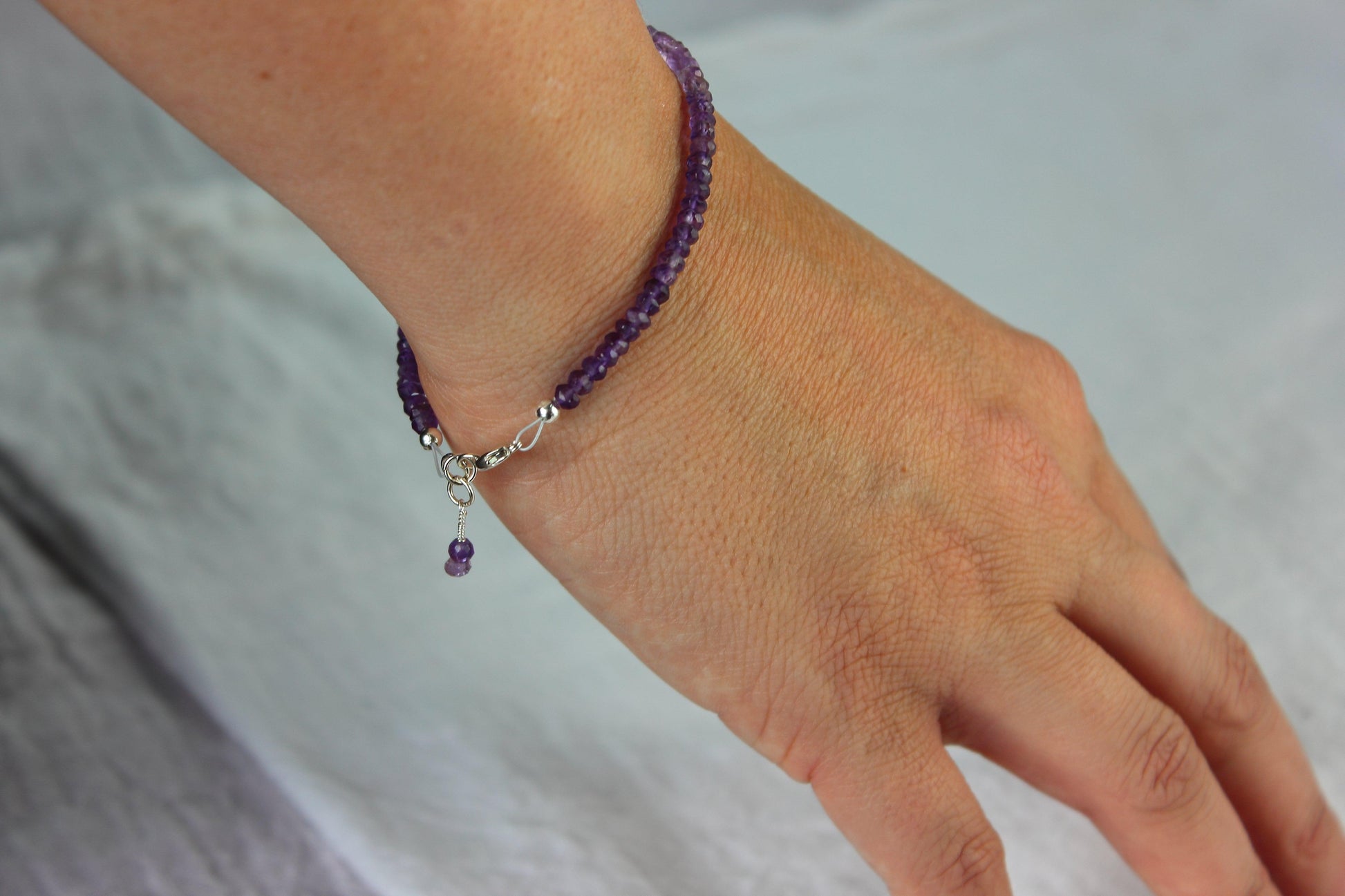 Shaded amethyst faceted bracelet