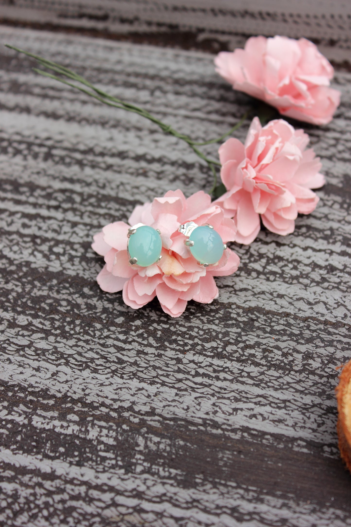 Peruvian Chalcedony Oval Earrings