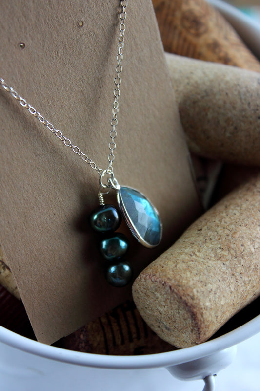 Flashy Labradorite and black pearl necklace