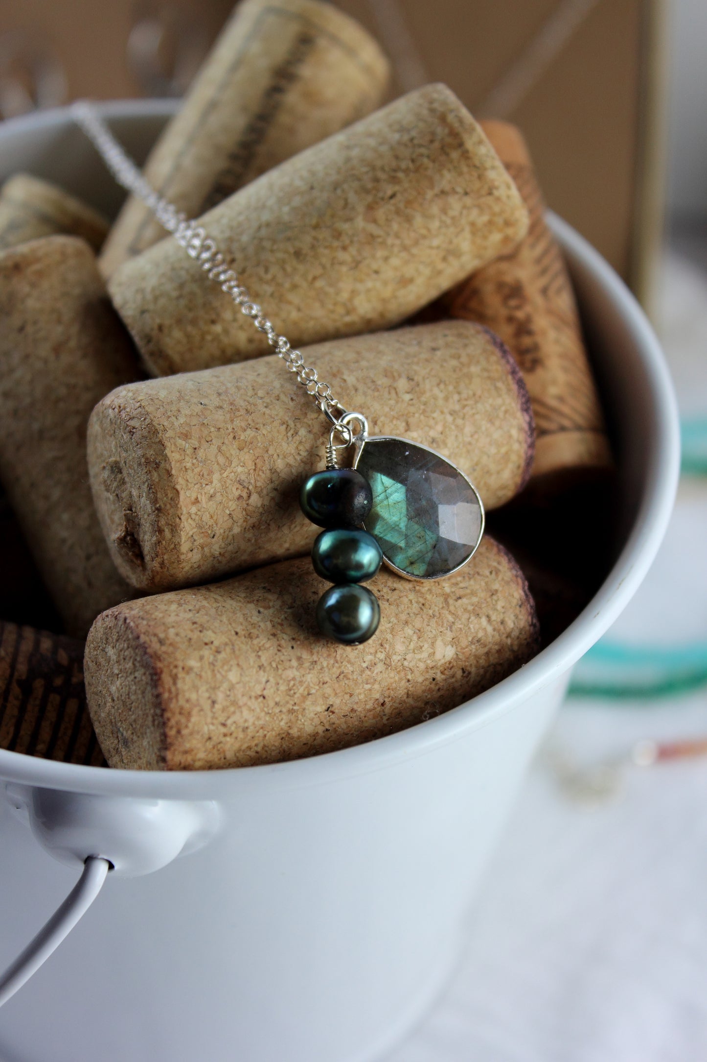 Flashy Labradorite and black pearl necklace